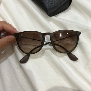 Authentic Ray-Ban‘s